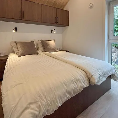 Stunning In Oud Gastel With Wifi Сasa de vacaciones Oud-Gastel