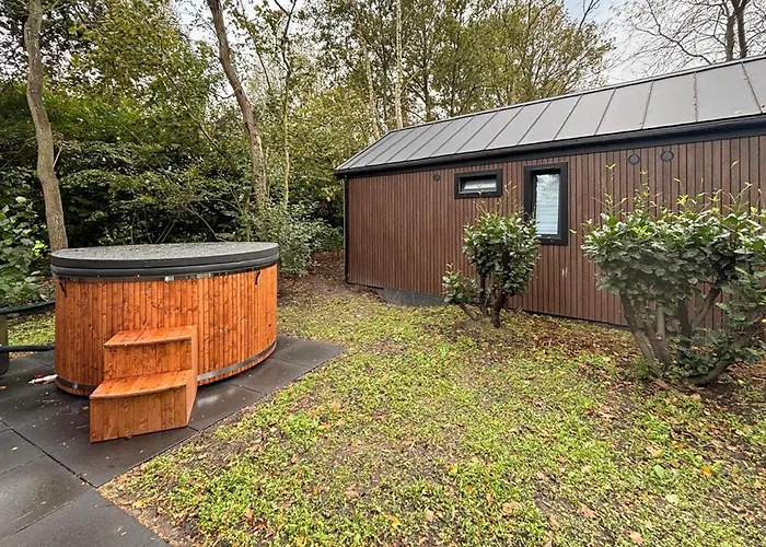 3 Bedroom Pet Friendly In Oud Gastel * Oud-Gastel