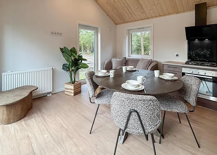 Holiday home 3 Bedroom Pet Friendly In Oud Gastel *